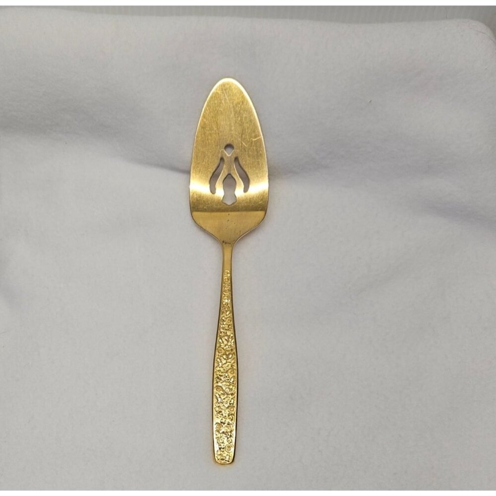 Rogers Cutlery Golden Spring Garden Gold Electroplate Pierced Pie Server